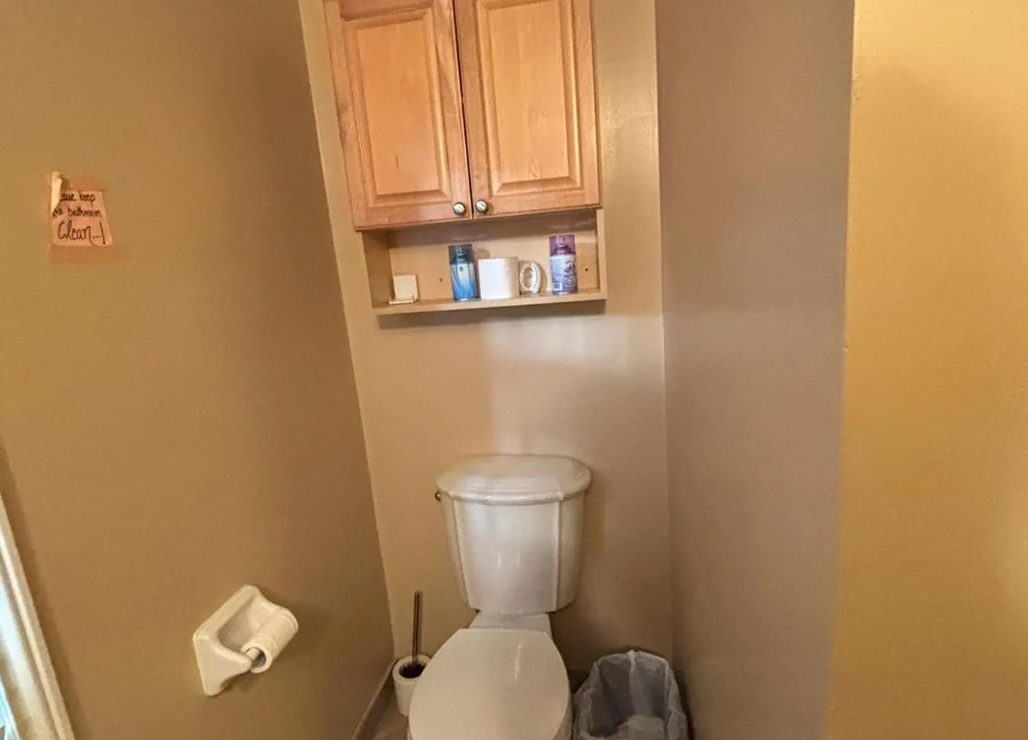 Square One Mall Room- Fast Speed Internet-Free Parking Mississauga Canada