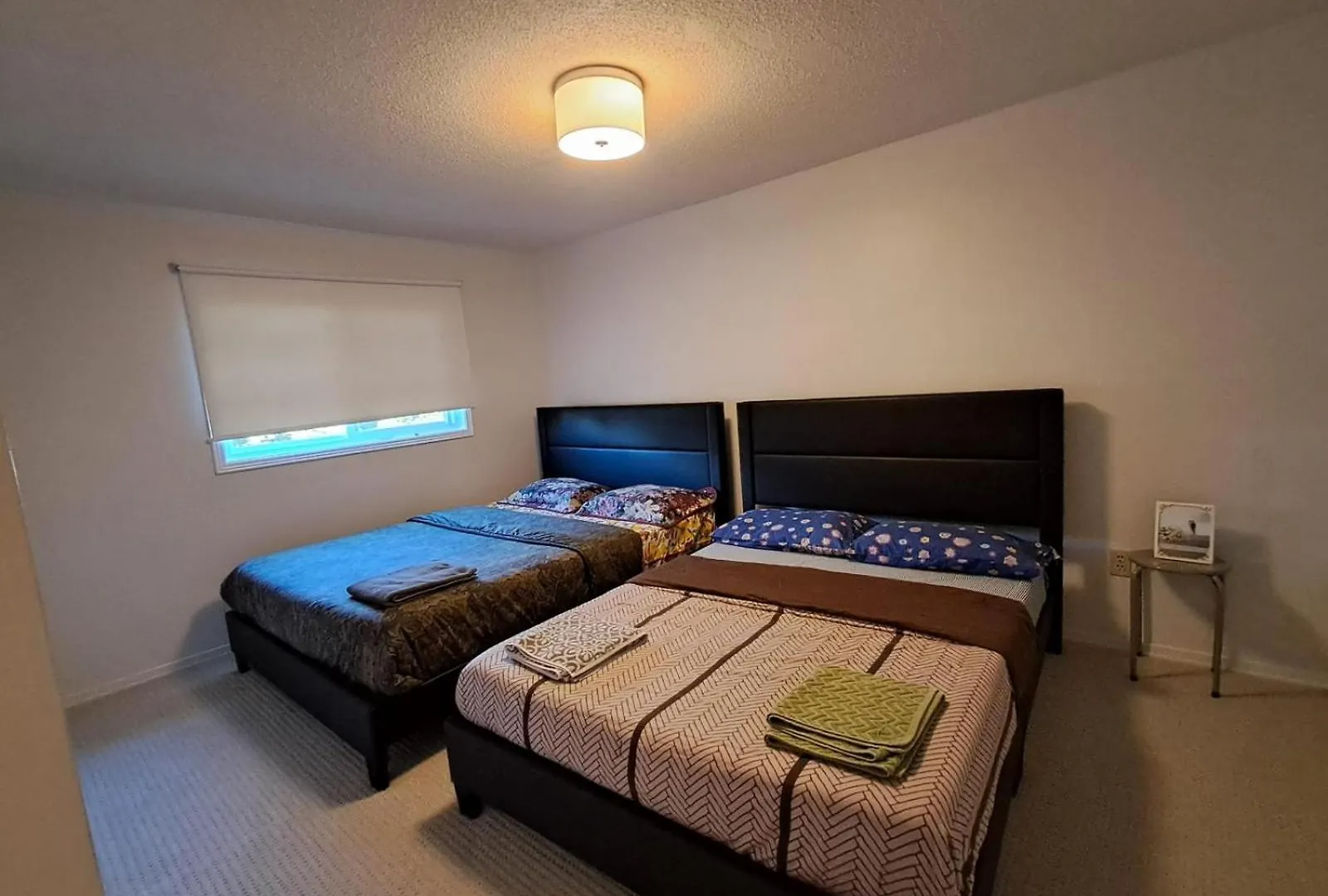 Square One Mall Room- Fast Speed Internet-Free Parking Mississauga 0*,  Canada